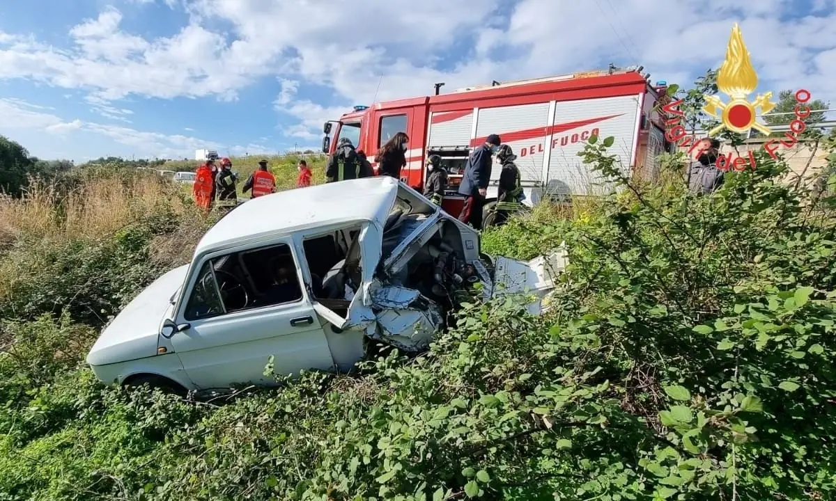 Amendolara, tragico incidente sulla Sp153: muore una donna