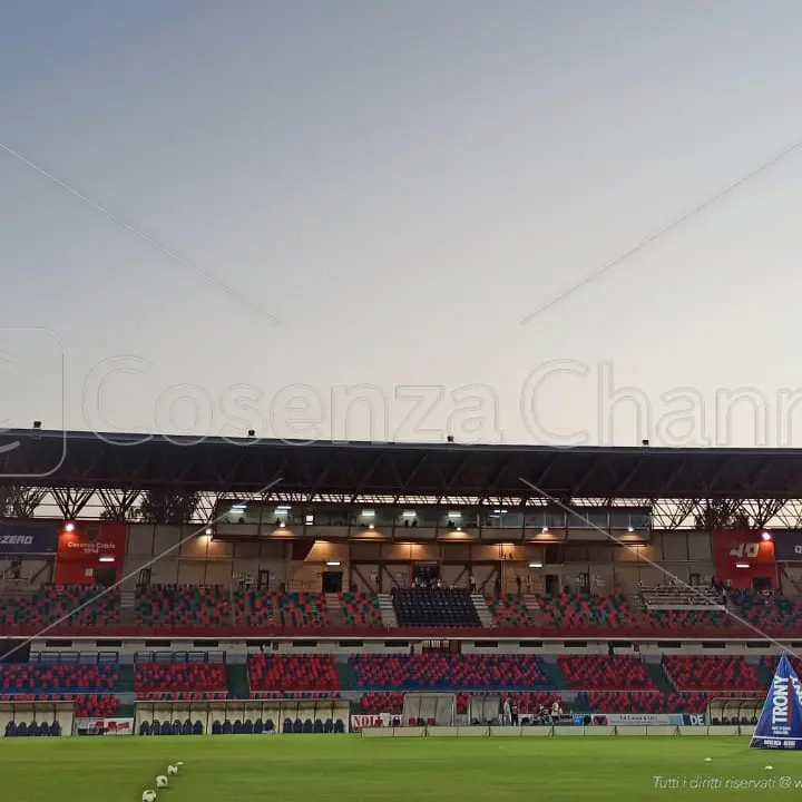 Cosenza-Salernitana, gli “Anni 80” invitano i tifosi a non andare allo stadio
