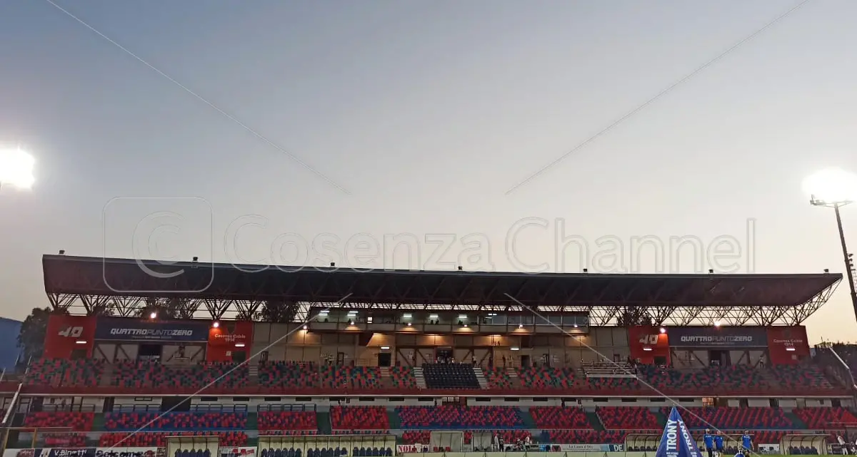 Cosenza-Salernitana, gli “Anni 80” invitano i tifosi a non andare allo stadio