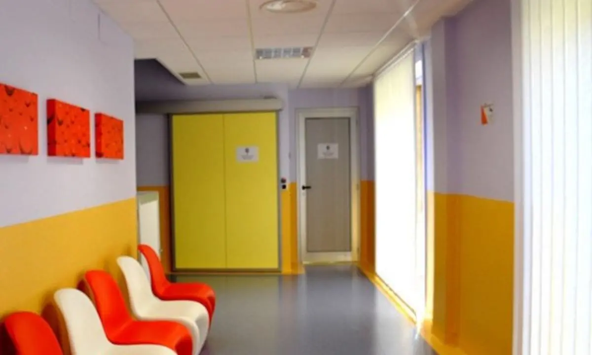 Cosenza, stato di crisi alla clinica Santa Lucia. I lavoratori scrivono a Occhiuto