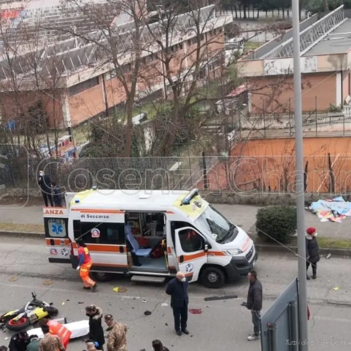 Cosenza, scontro auto-moto: morto il centauro di 30 anni