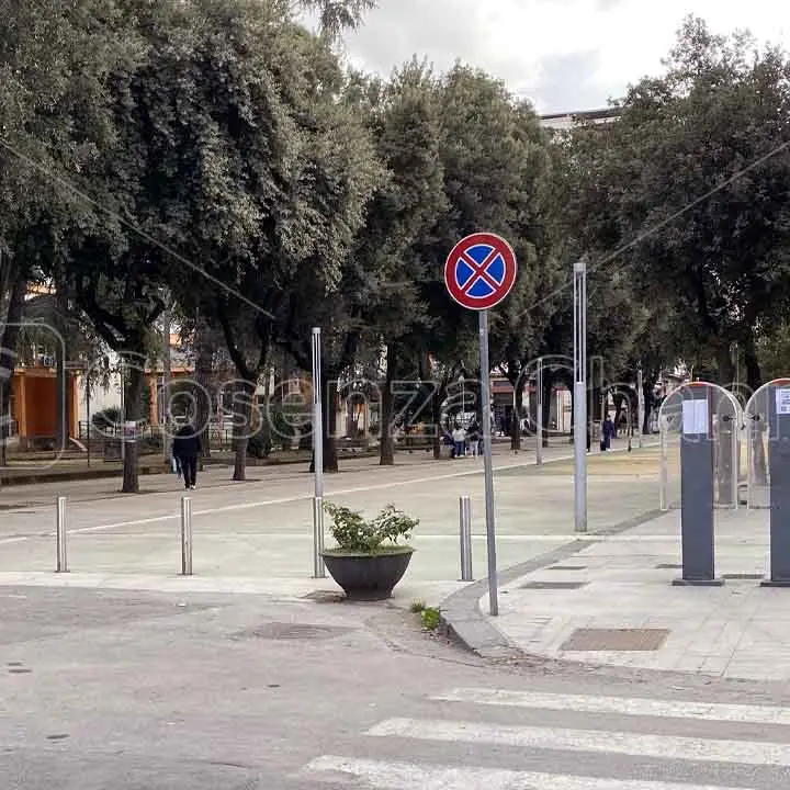 Da Parigi a Cosenza: chi ha ragione sulla città del futuro a misura di bambini?\n