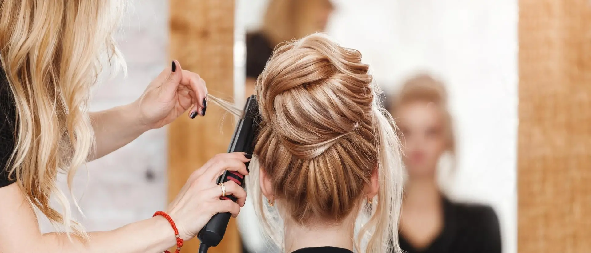 Green pass \"base\" dal parrucchiere e dall'estetista: l'obbligo scatta da oggi