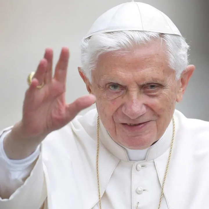 Attesi centomila fedeli in piazza San Pietro per l'addio a Benedetto XVI