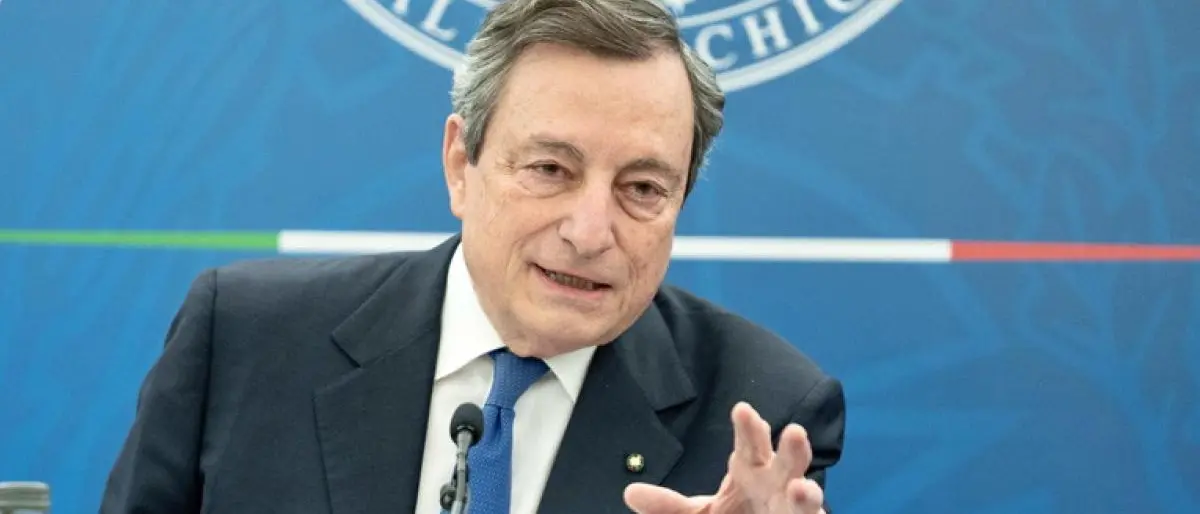 Draghi firma il nuovo Dpcm: ecco i negozi dove non sarà necessario il Green pass