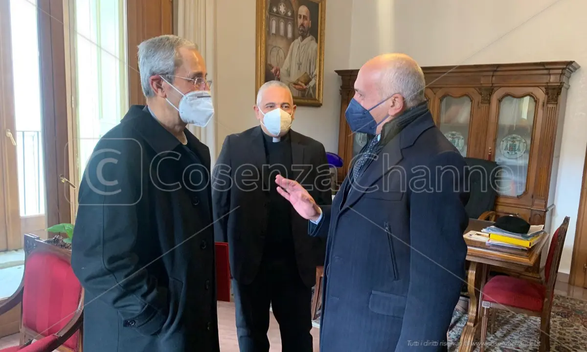 Duomo di Cosenza, presentate le iniziative per gli 800 anni. Caruso e Nolé: «Momento storico»
