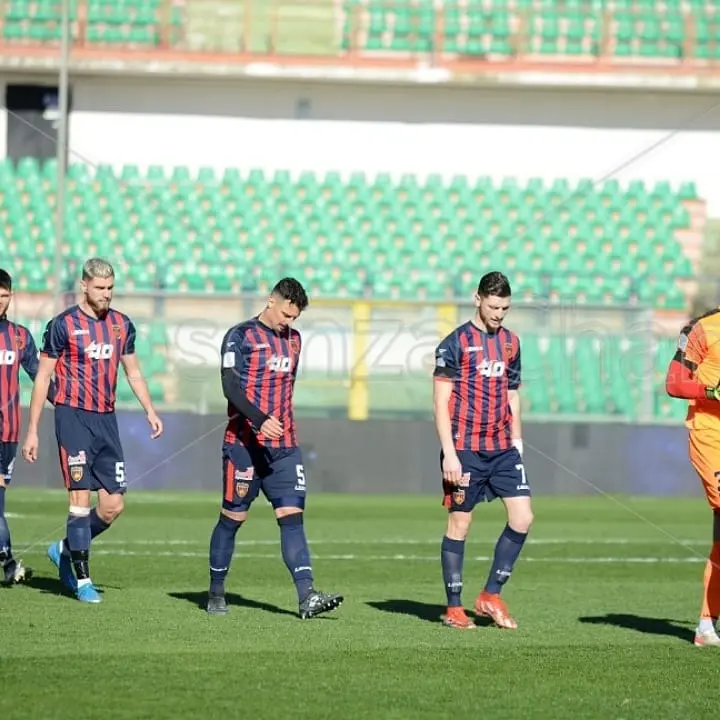Cosenza, contro l'Ascoli è record negativo di presenze: solo 892 allo stadio