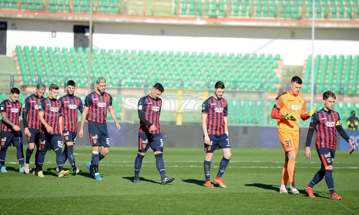 Cosenza, contro l'Ascoli è record negativo di presenze: solo 892 allo stadio