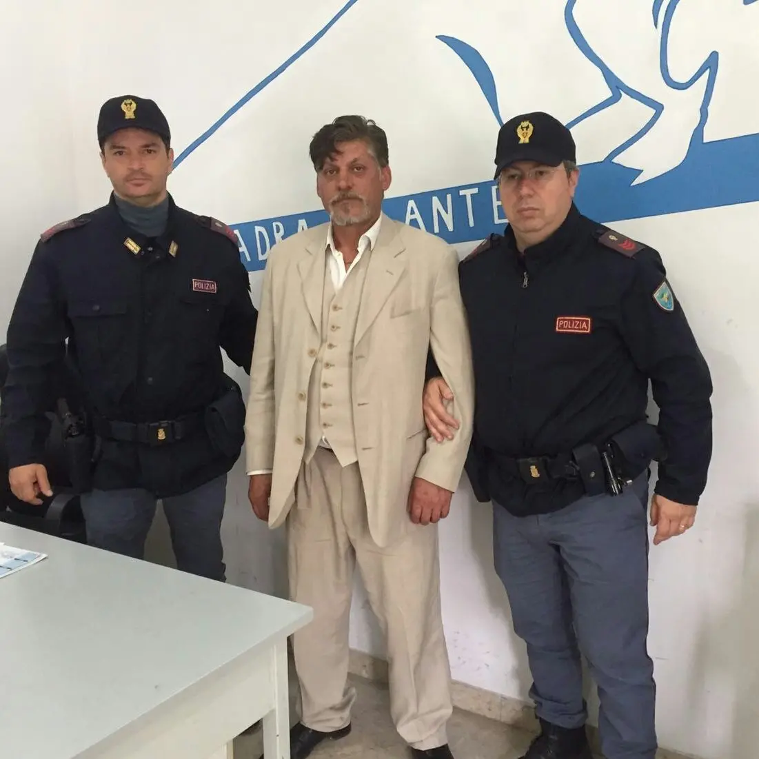 Non poteva rientrare in Italia, la polizia arresta un romeno: condannato