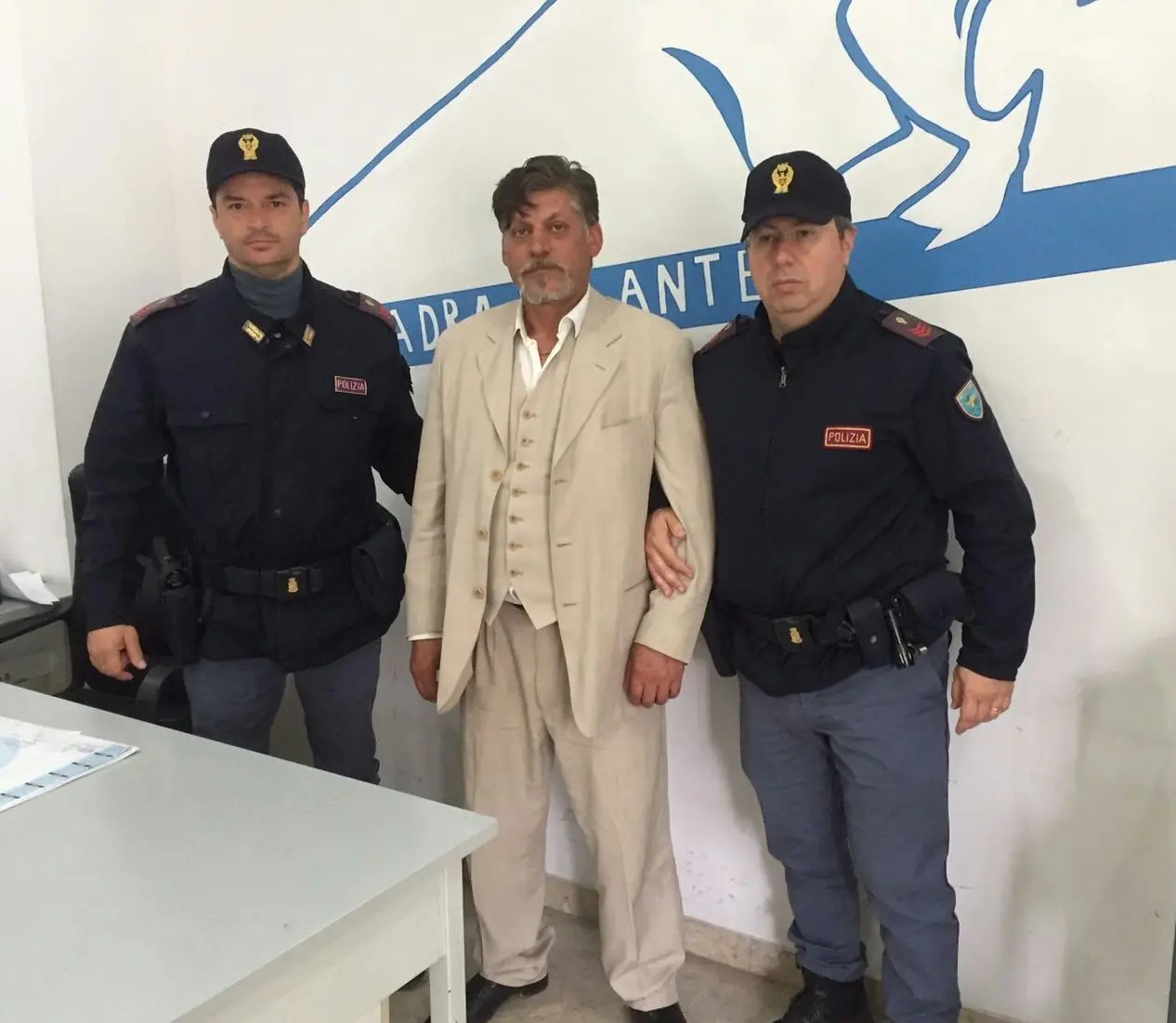 Non poteva rientrare in Italia, la polizia arresta un romeno: condannato