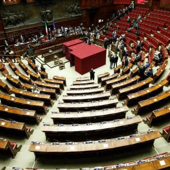 Rifondazione Comunista: «Interrogazione parlamentare sui provvedimenti adottati dalla Questura di Cosenza»
