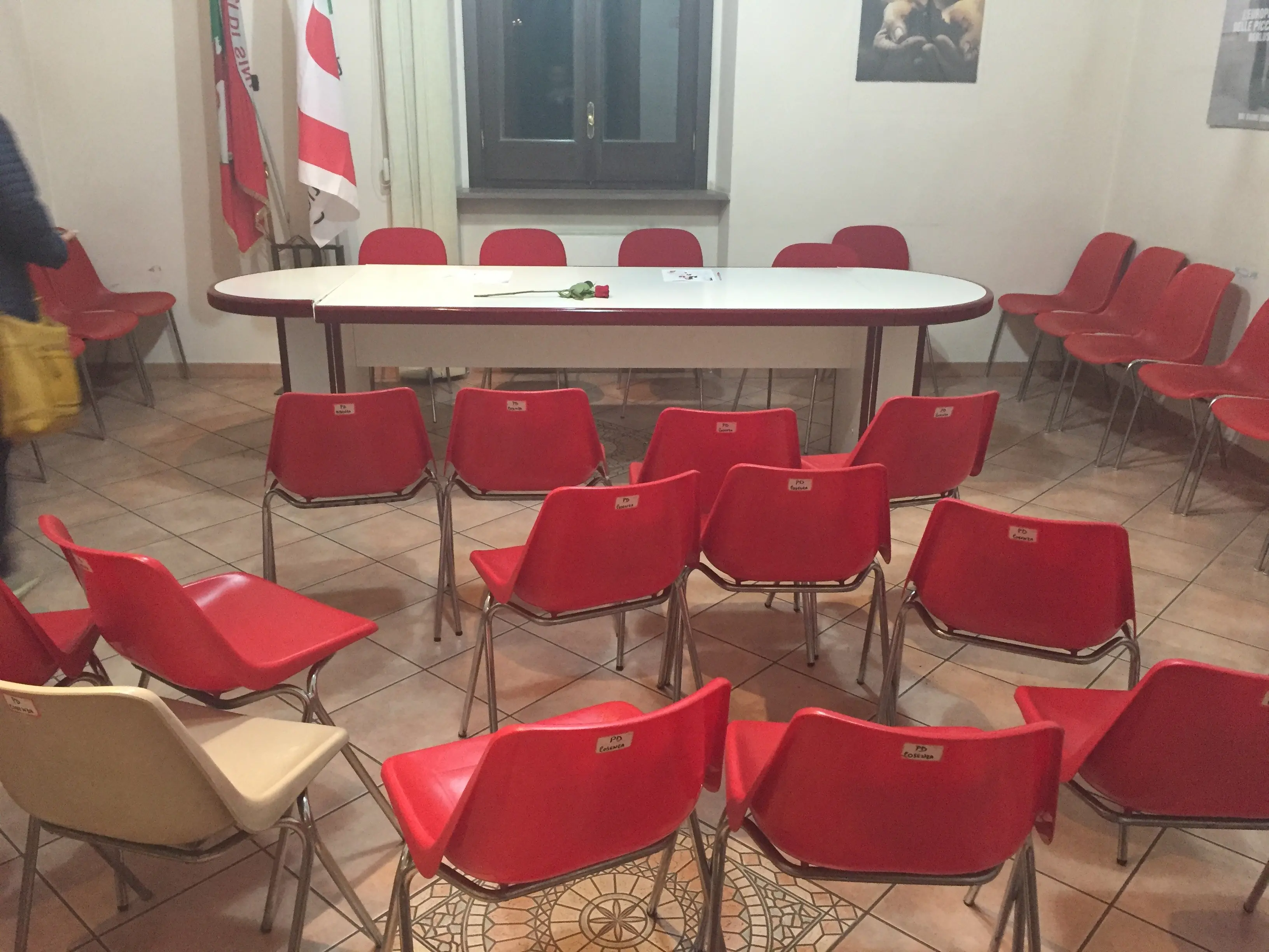PD NEL CAOS | La proposta dell'assemblea: «Intesa con Ncd sul nome di Carlo Guccione»