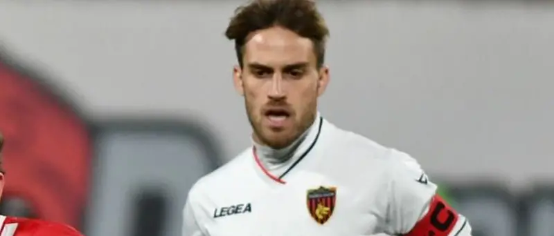 Cosenza, Palmiero saluta Pisacane. Il centrocampista cambia agente