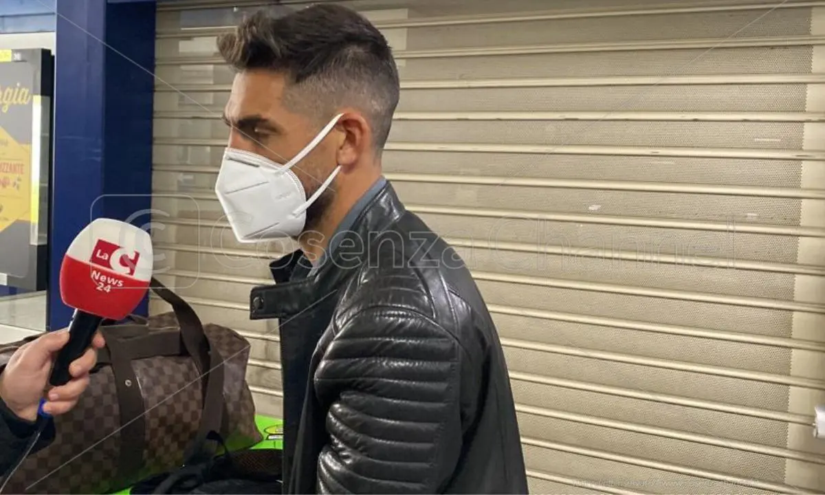 Cosenza, ecco Larrivey: \"Darò tutto. Voglio la salvezza\" |VIDEO|