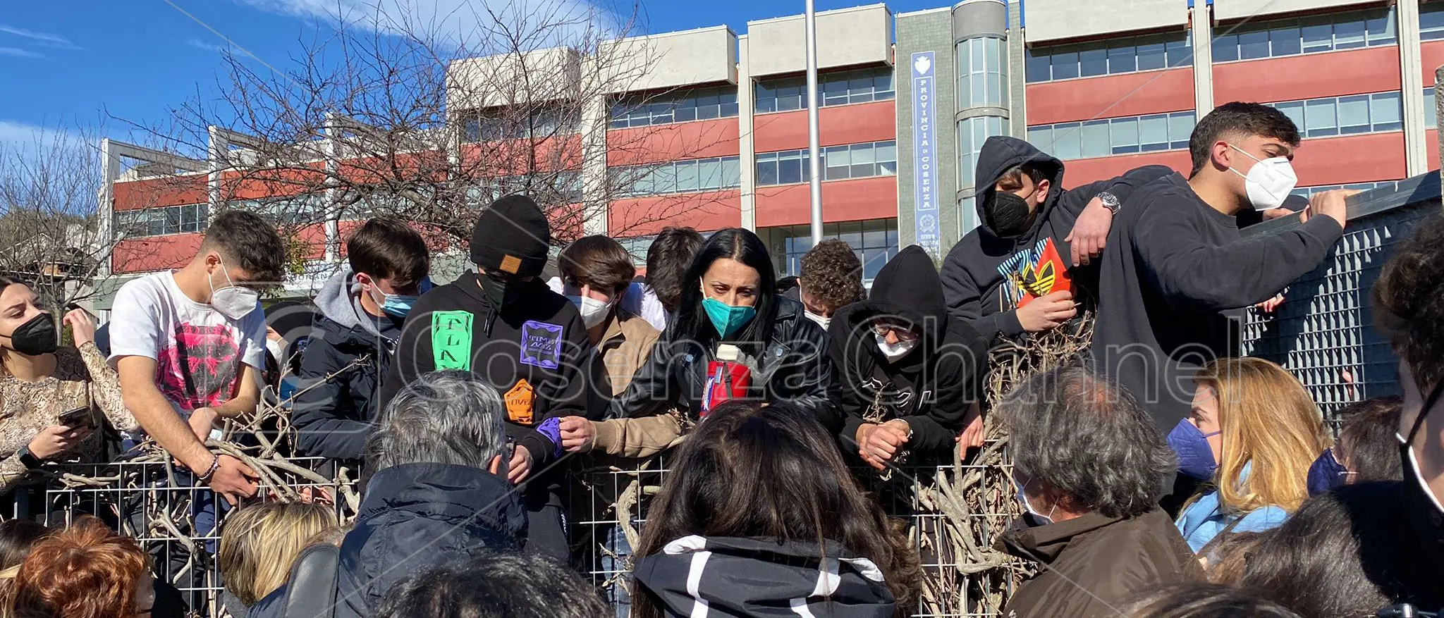 Presunte molestie al liceo di Castrolibero, ispezione ministeriale a un passo dalla conclusione: i dettagli