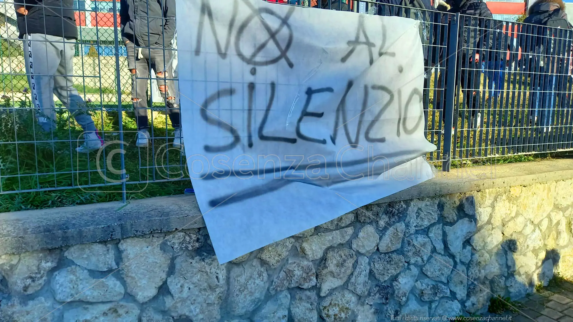 Presunte molestie al liceo di Castrolibero, si cerca un preside reggente per il \"Valentini-Majorana\"