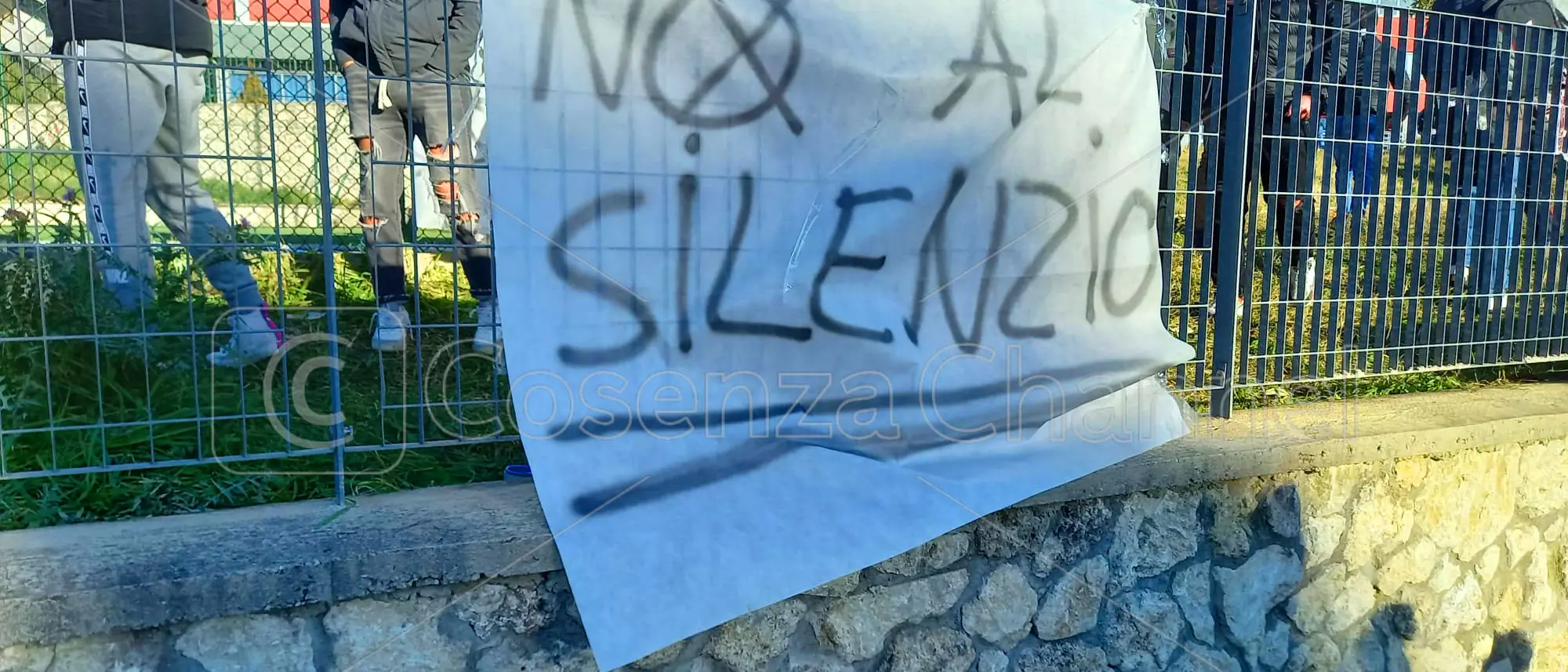 Liceo di Castrolibero, la preside non fa un passo indietro. Docenti \"interrogati\" dagli ispettori ministeriali