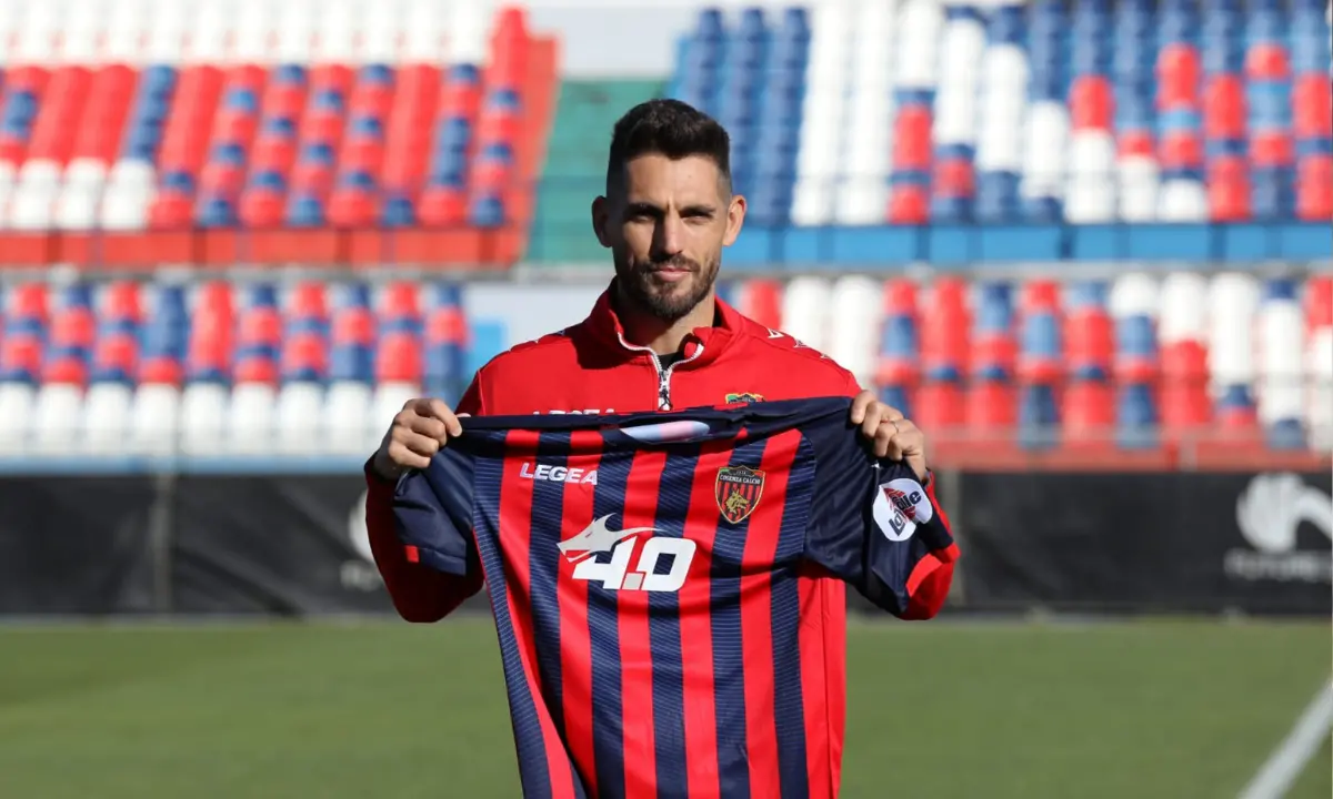Larrivey è del Cosenza. Il comunicato ufficiale del club