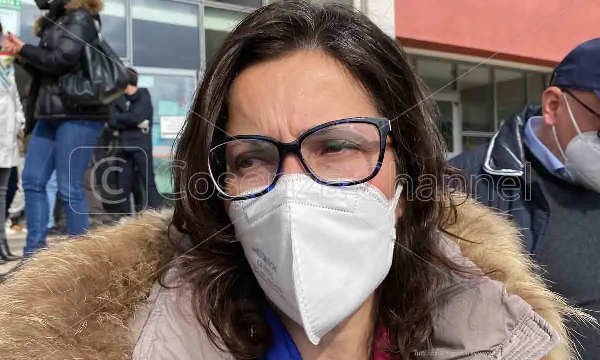 Liceo di Castrolibero, una parte dei docenti: «La preside faccia un passo indietro» - VIDEO