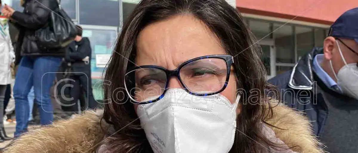 Liceo di Castrolibero, una parte dei docenti: «La preside faccia un passo indietro» - VIDEO