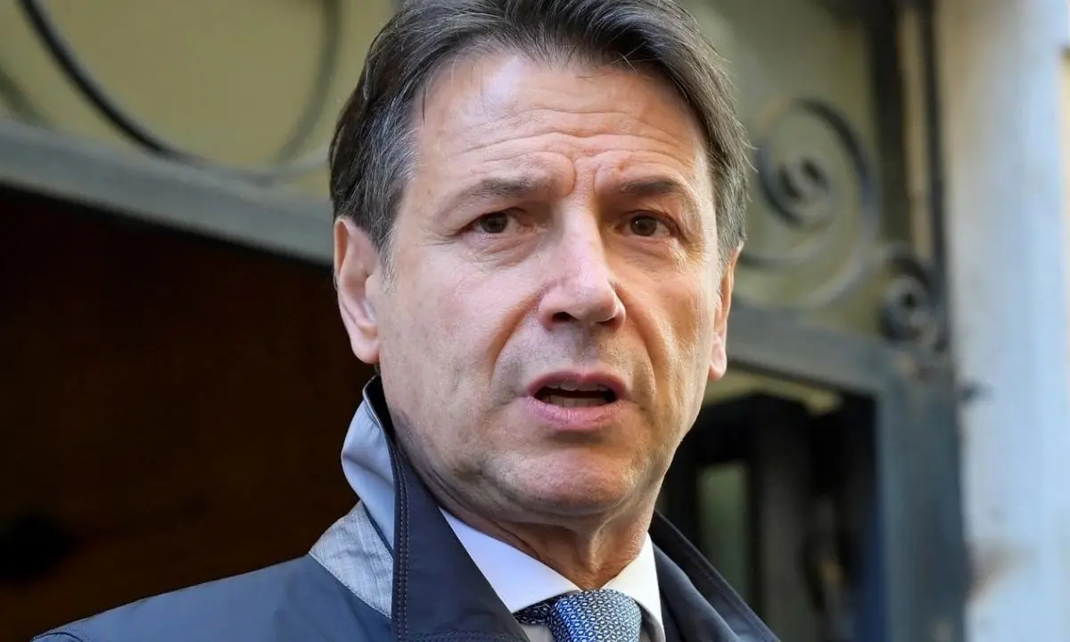Conte: «Abolizione del Green pass non è nostra linea»
