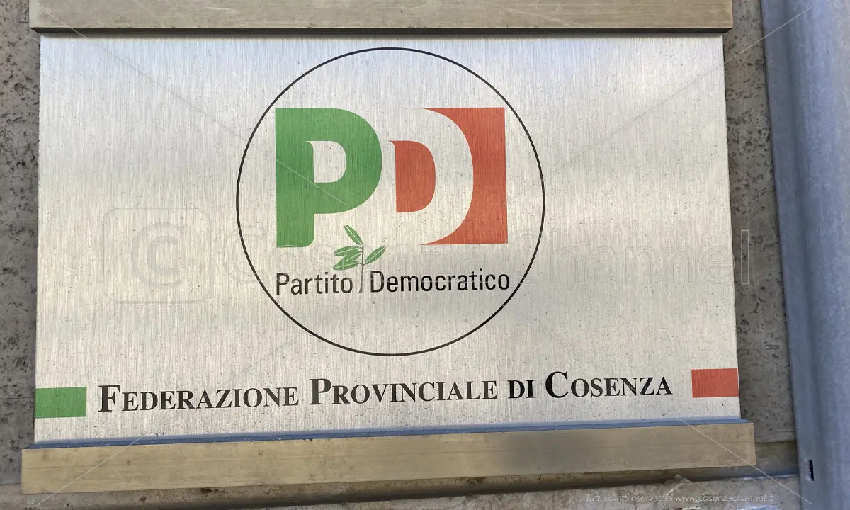 Pd Cosenza, fratelli coltelli. I cuperliani ad Alimena: «Giù le mani da De Simone»