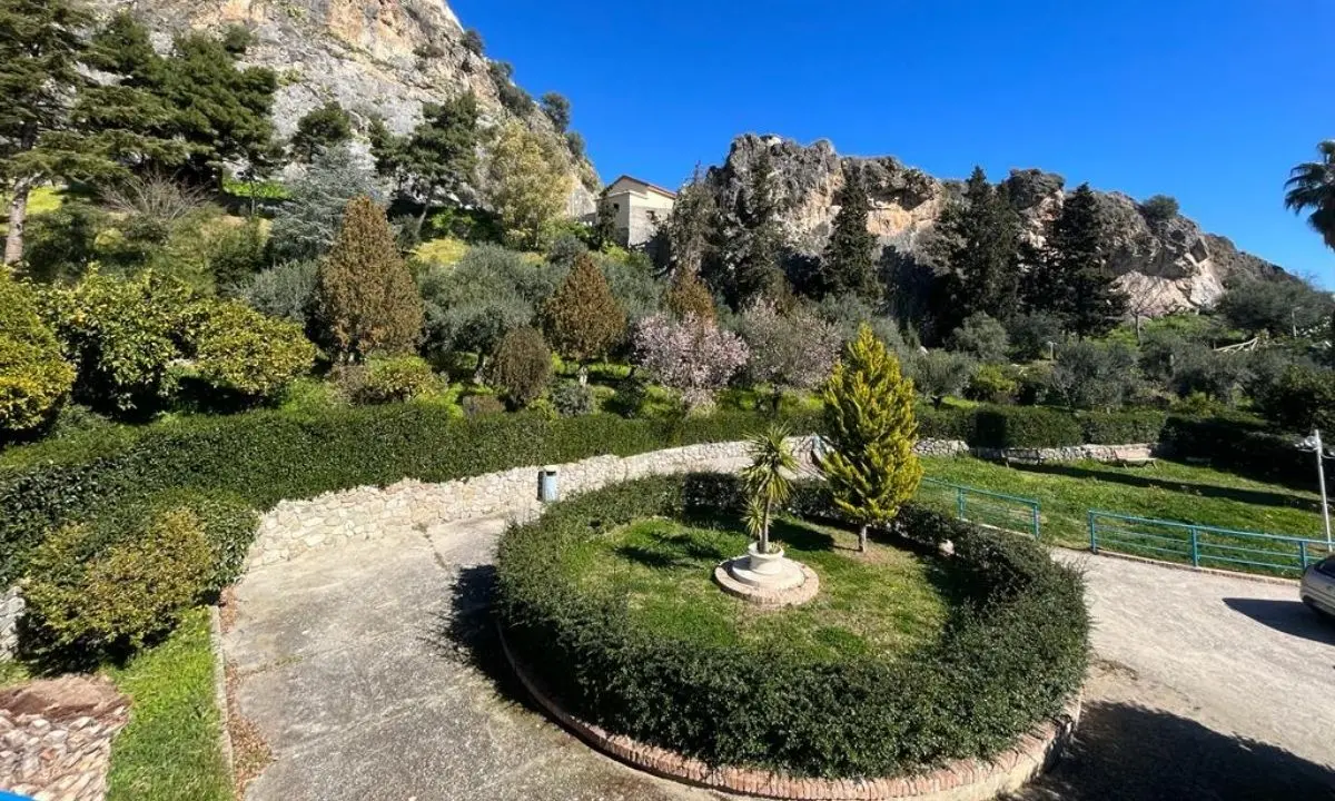 Accordo tra Terme Sibarite e Calabria Verde: decine di piante per il parco di Cassano all'Ionio