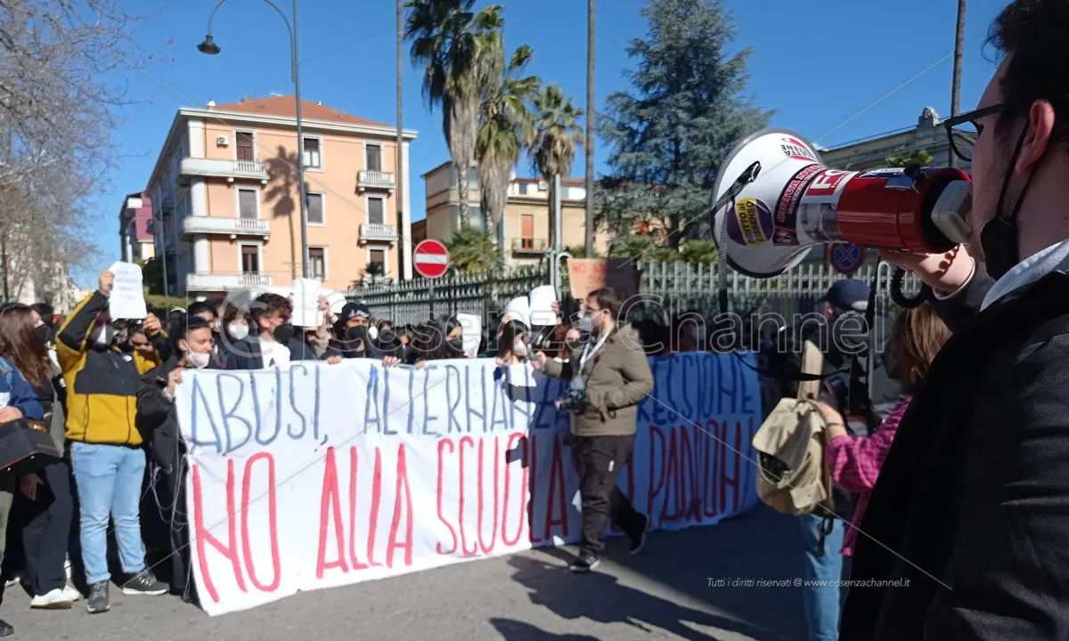 Liceo di Castrolibero, riprese le lezioni dopo due settimane di occupazione