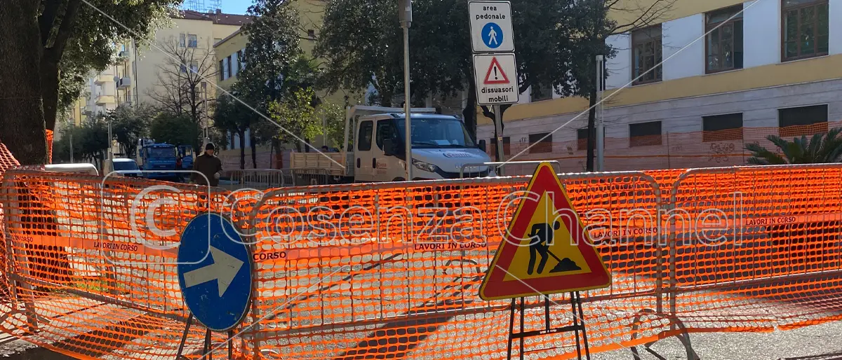 Il consigliere Ciacco: «Giusto smantellare l'isola pedonale di via Misasi»