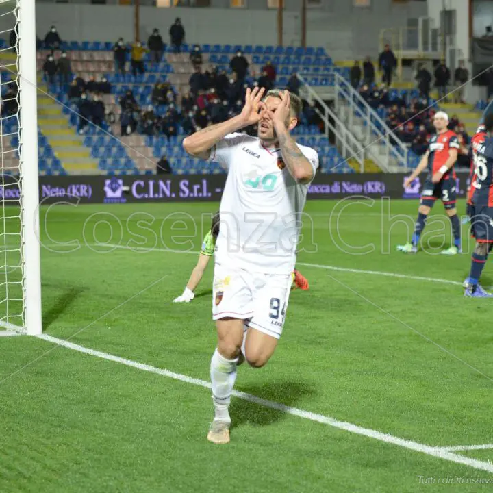 Verso il derby, il Cosenza torna a Crotone: lupi imbattuti allo “Scida” da quasi 50 anni