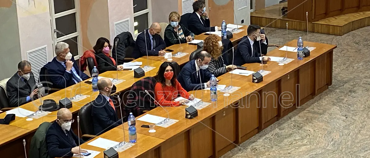 l capigruppo di maggioranza al centrodestra: «A Cosenza messaggio chiaro pro Caruso»