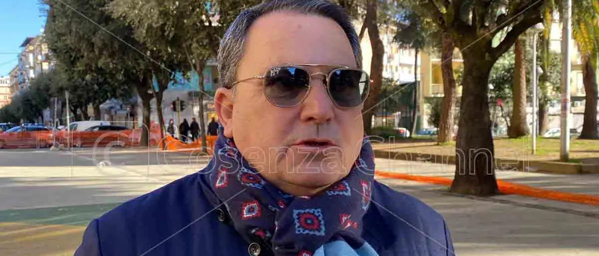 Cosenza bollente, il consigliere Spataro attacca: «Nessuna azione del Comune per fronteggiare l'emergenza»