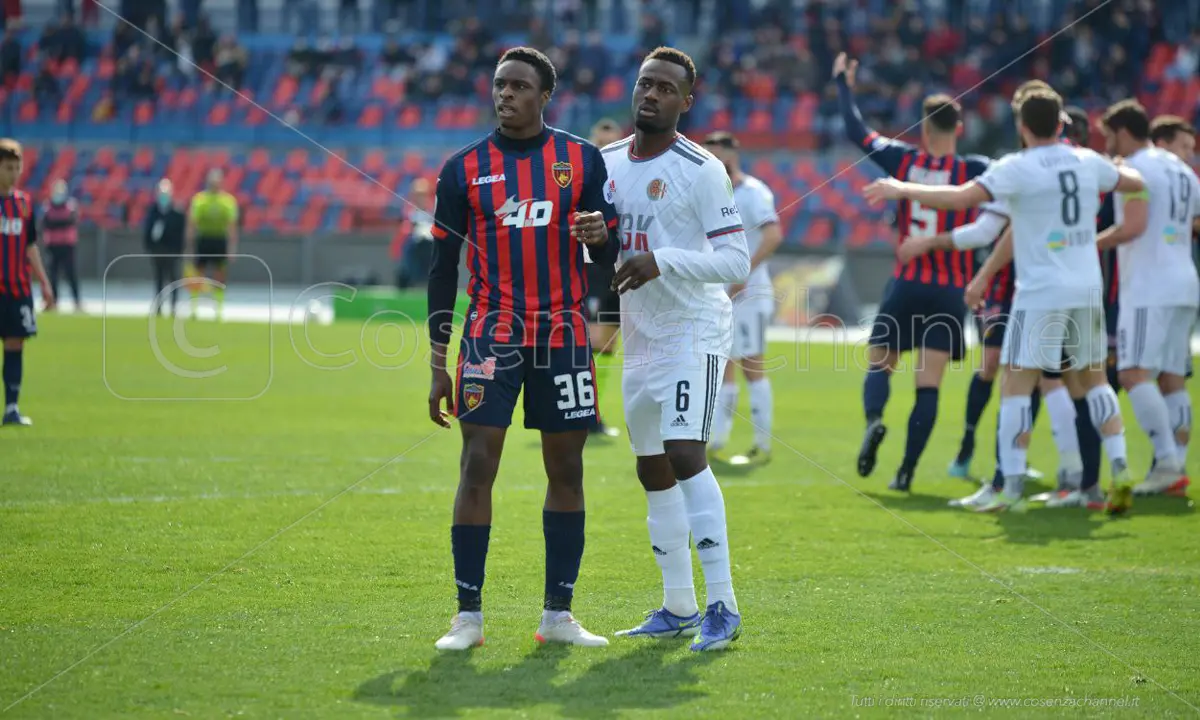 Cosenza, per Kongolo c'è una soluzione estrema. Il calciatore può rescindere