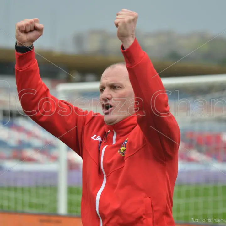 Bisoli saluta Cosenza: «Per sempre nel mio cuore. Grazie a tutti»