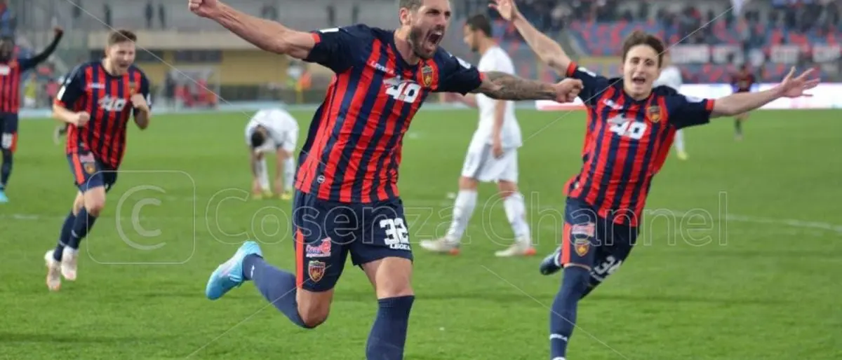 Larrivey: \"Cosenza per me è una sfida anche a livello di vita\"