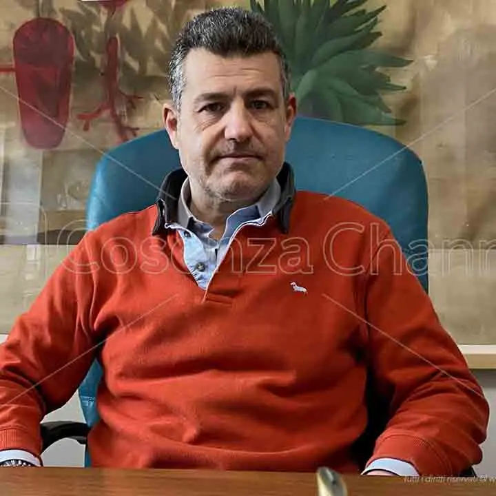 Mazzuca ad Occhiuto: «Parla di aria fritta. Sanità allo sbando, dove è l'ospedale di Cosenza?»