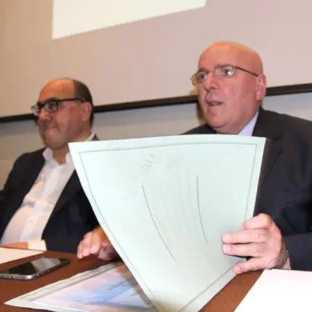Metropolitana leggera, Oliverio: «Non si farà se Occhiuto non rispetta gli accordi»