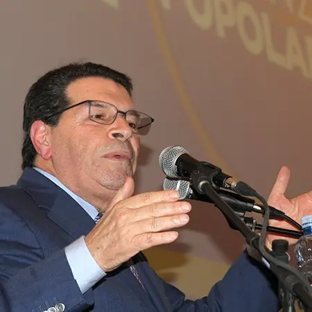 Gentile, scacco matto a Forza Italia: riconfermato vicepresidente. Eletto di nuovo Graziano (verso Ap?)