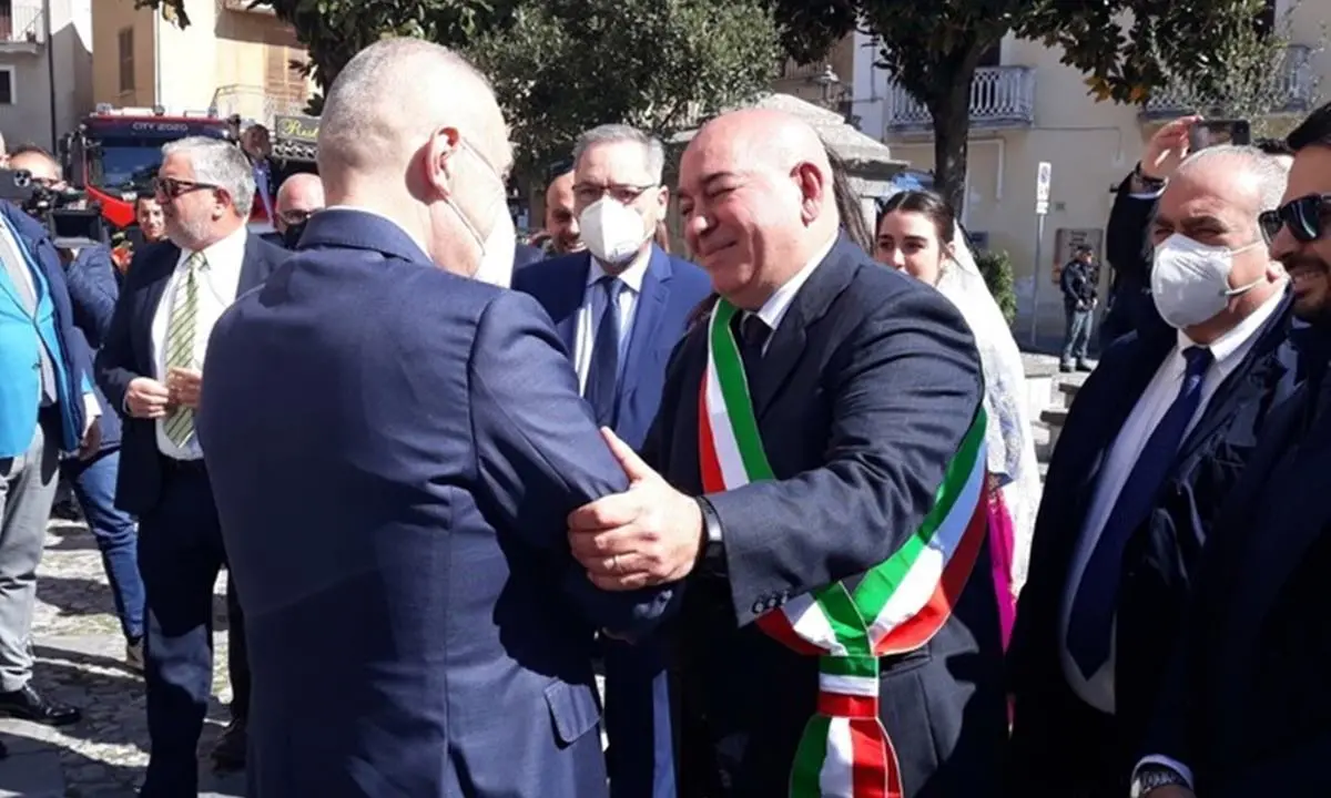 Il presidente dell'Albania arriva in Calabria ma Occhiuto non c'è ad accoglierlo