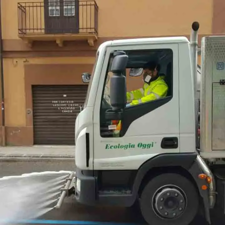 Raccolta rifiuti a Cosenza, sospensione del servizio a Capodanno