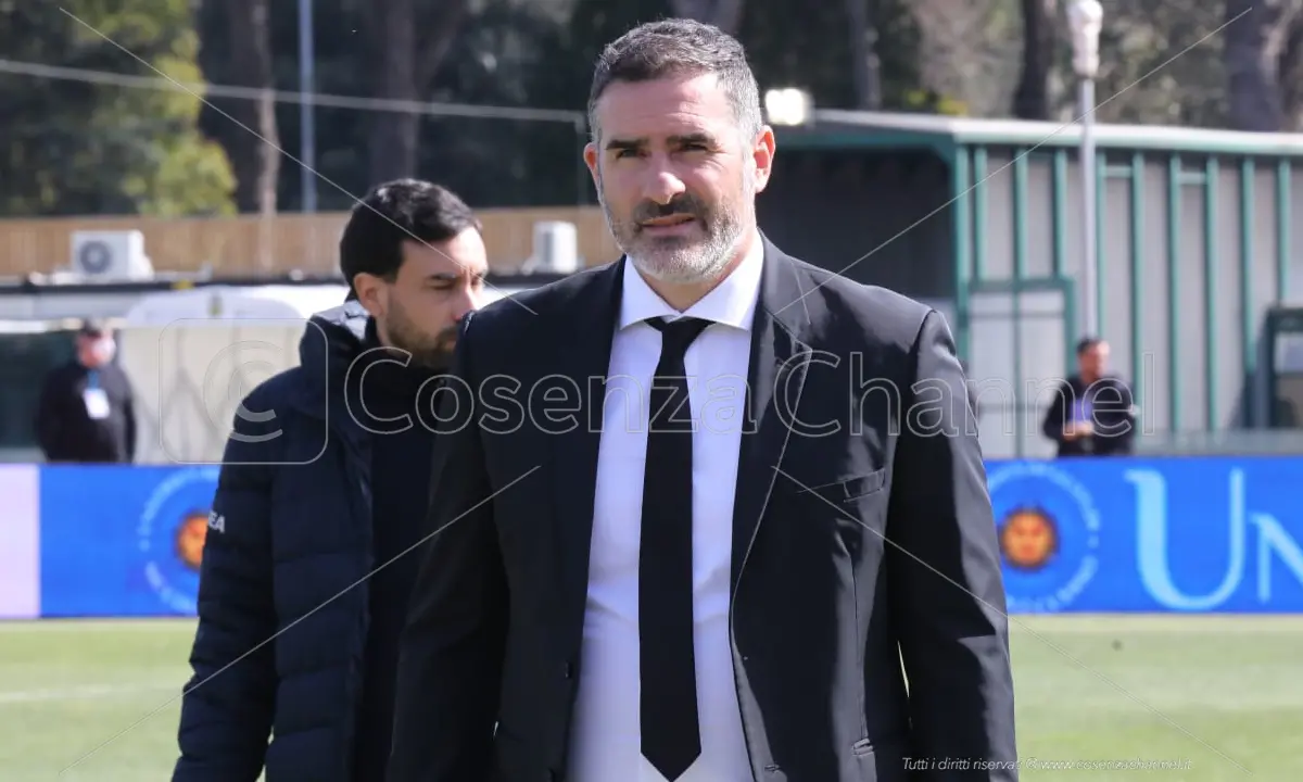 L'agente di Lucarelli: «Contatto con il Cosenza domenica. Ma poi...»
