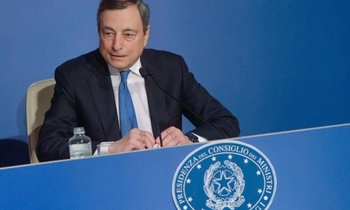 Covid, Draghi: «Via quasi tutte le restrizioni. Ringrazio gli italiani»
