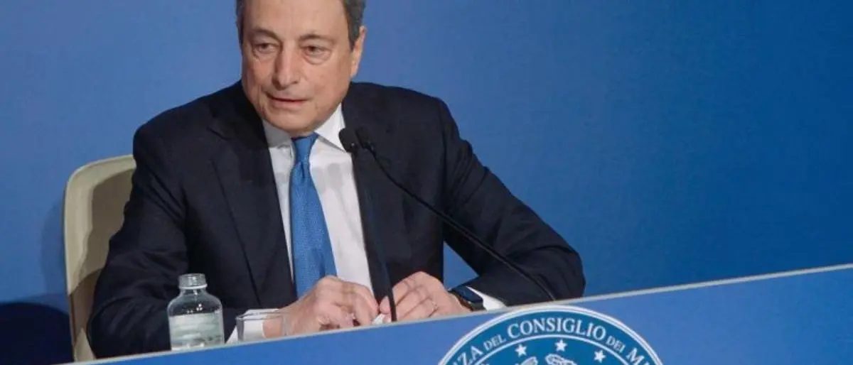 Covid, Draghi: «Via quasi tutte le restrizioni. Ringrazio gli italiani»