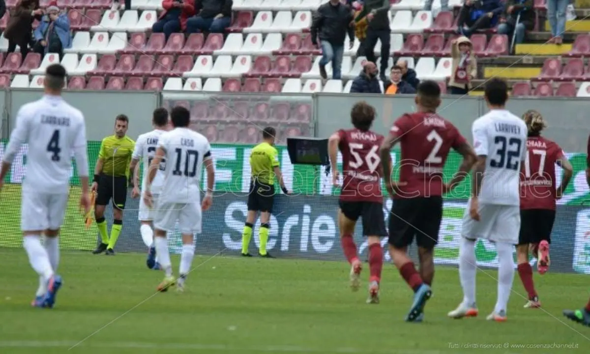 Cosenza, anche la Serie C verso il Var? Sì, ma sarà a chiamata