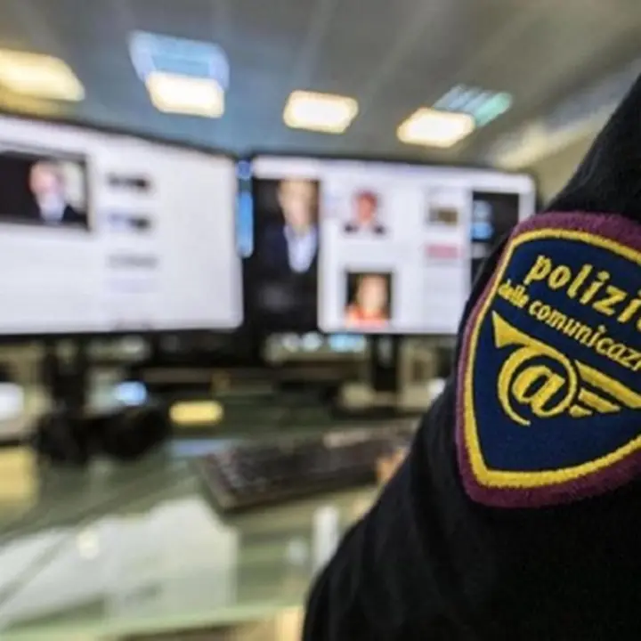 La Polizia postale di Cosenza rintraccia uno \"specialista\" di truffe online: arrestato a Torino