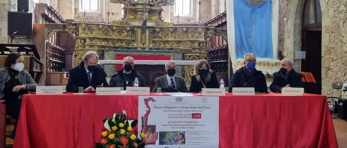 Celebrato a San Giovanni in Fiore il \"Dantedì\" dai Licei e dal centro internazionale di studi gioachimiti