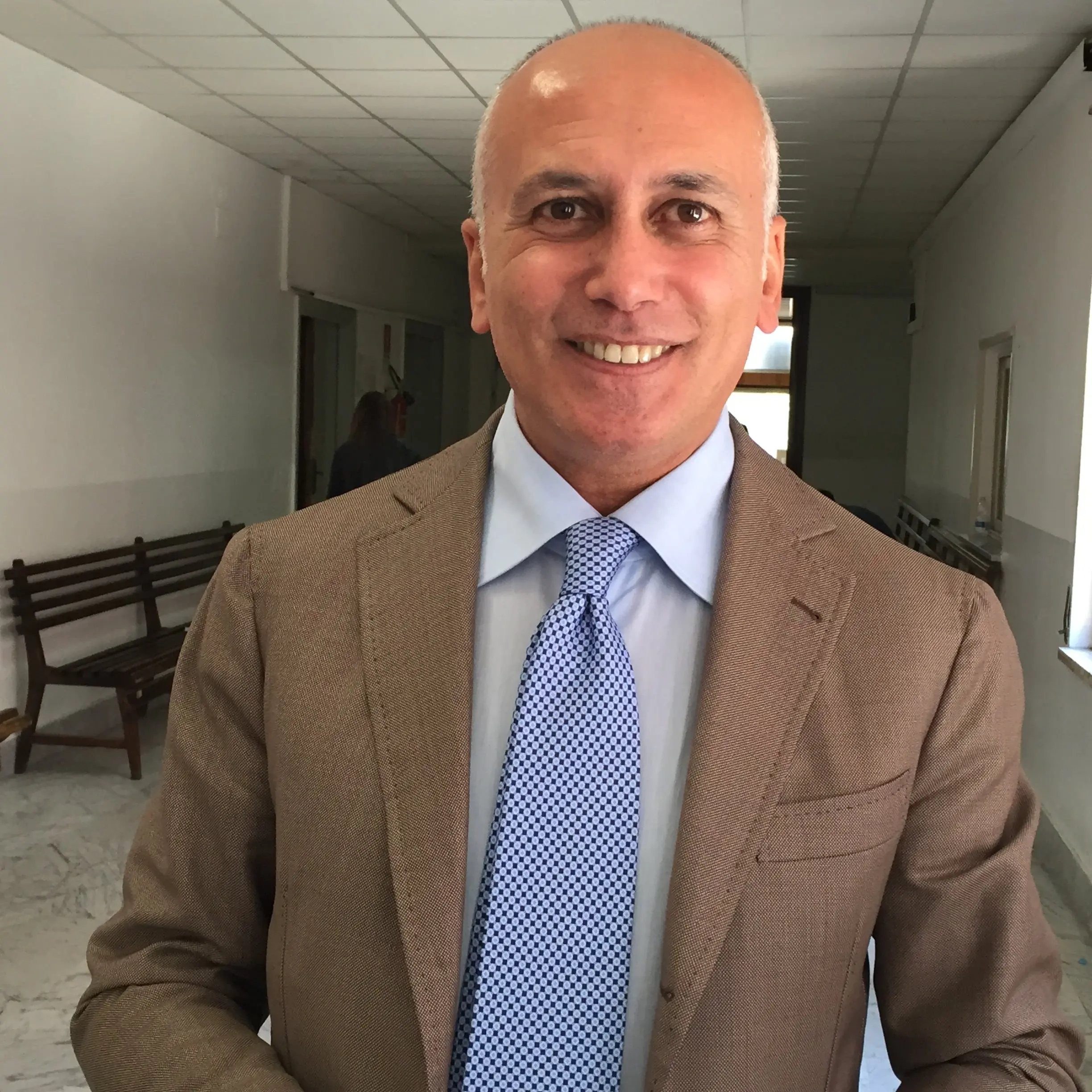 Intimidazione a Gianni Papasso, Franz Caruso è al suo fianco: «Insieme per contrastare il malaffare politico-mafioso»
