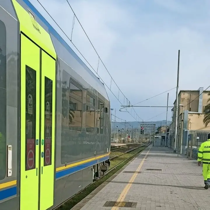 Disagi per i pendolari nella tratta ferroviaria Paola-Cosenza: ecco cos'è successo