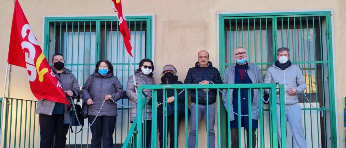 Corigliano Rossano, mensa ospedaliera: i lavoratori non fermano la protesta
