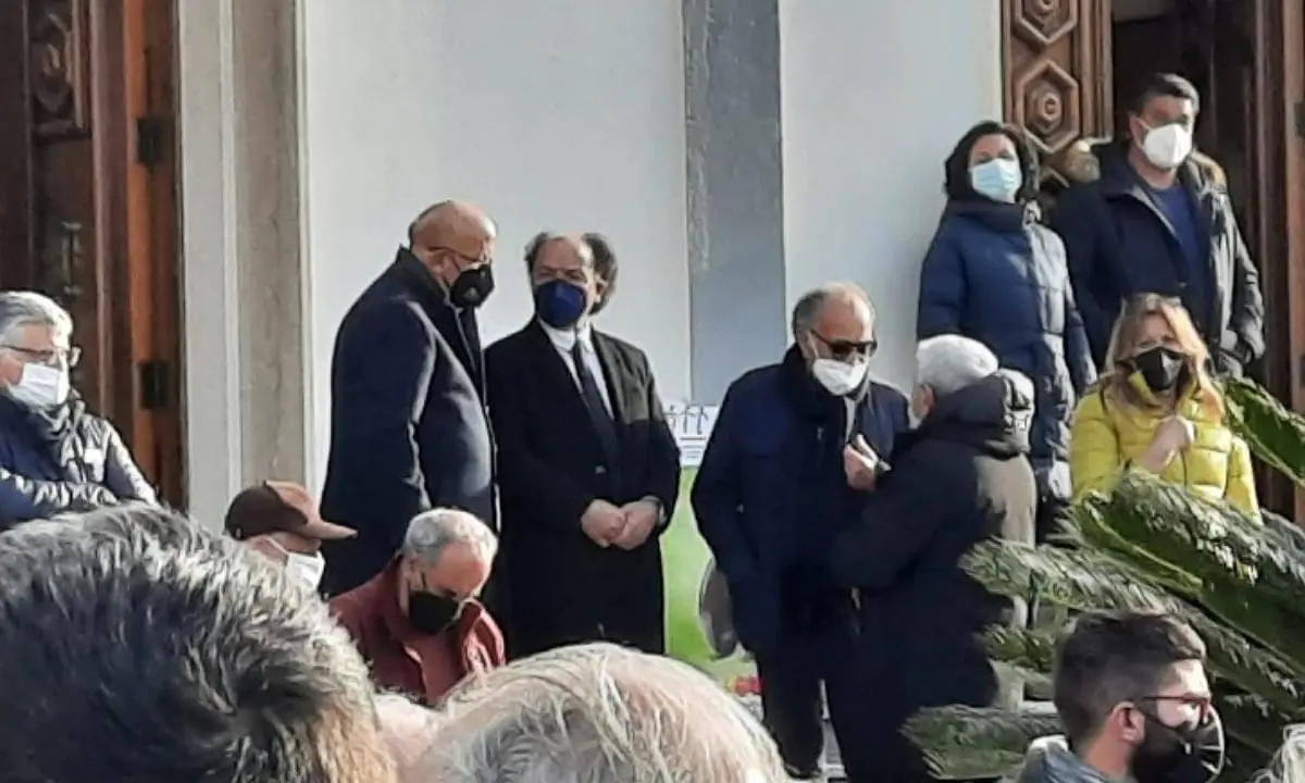 Addio a Longobucco, anche il Presidente Guarascio presente a Scalea